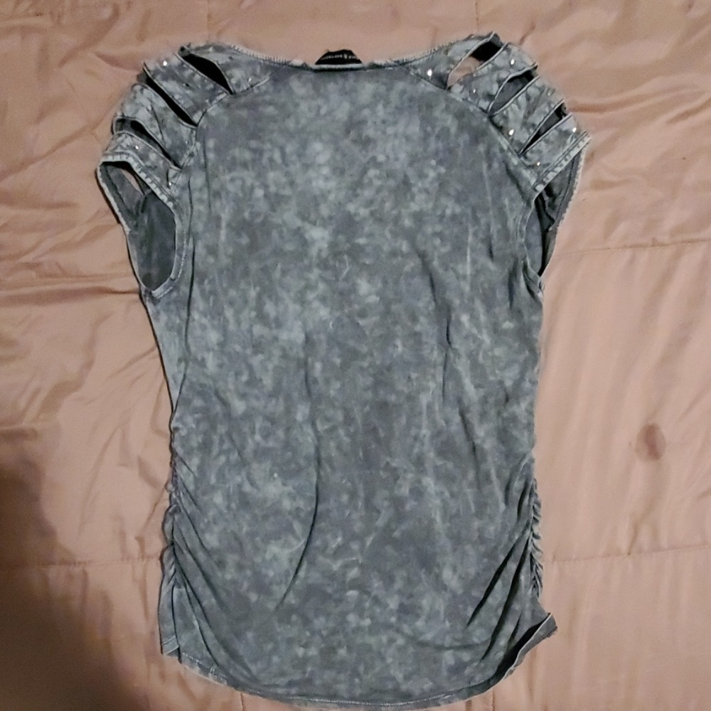 Top - Picture 2 of 3